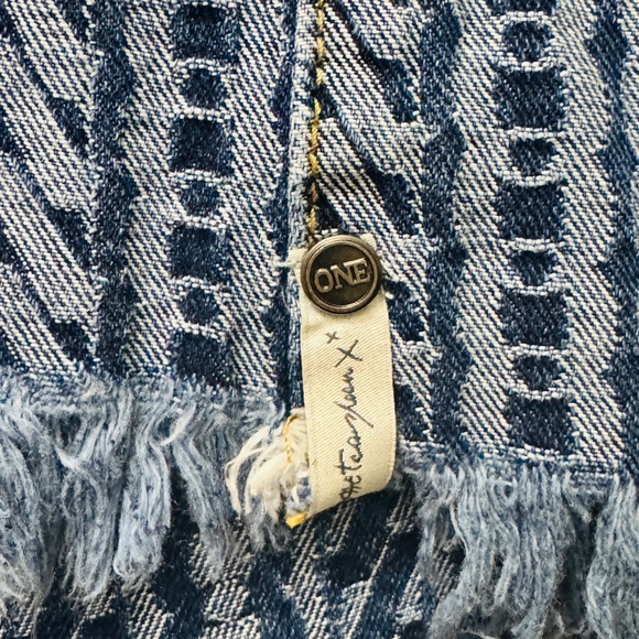 NWT (Rare Find) - One Teaspoon (Size 32) Le Wolves Mid Waist Denim Shorts - Picture 7 of 9